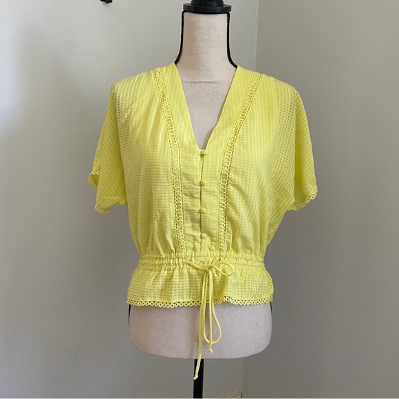 Francesca's Collections Tops - Francesca's Collections Bright Yellow Short Sleeve Shirt size Medium Miami Top